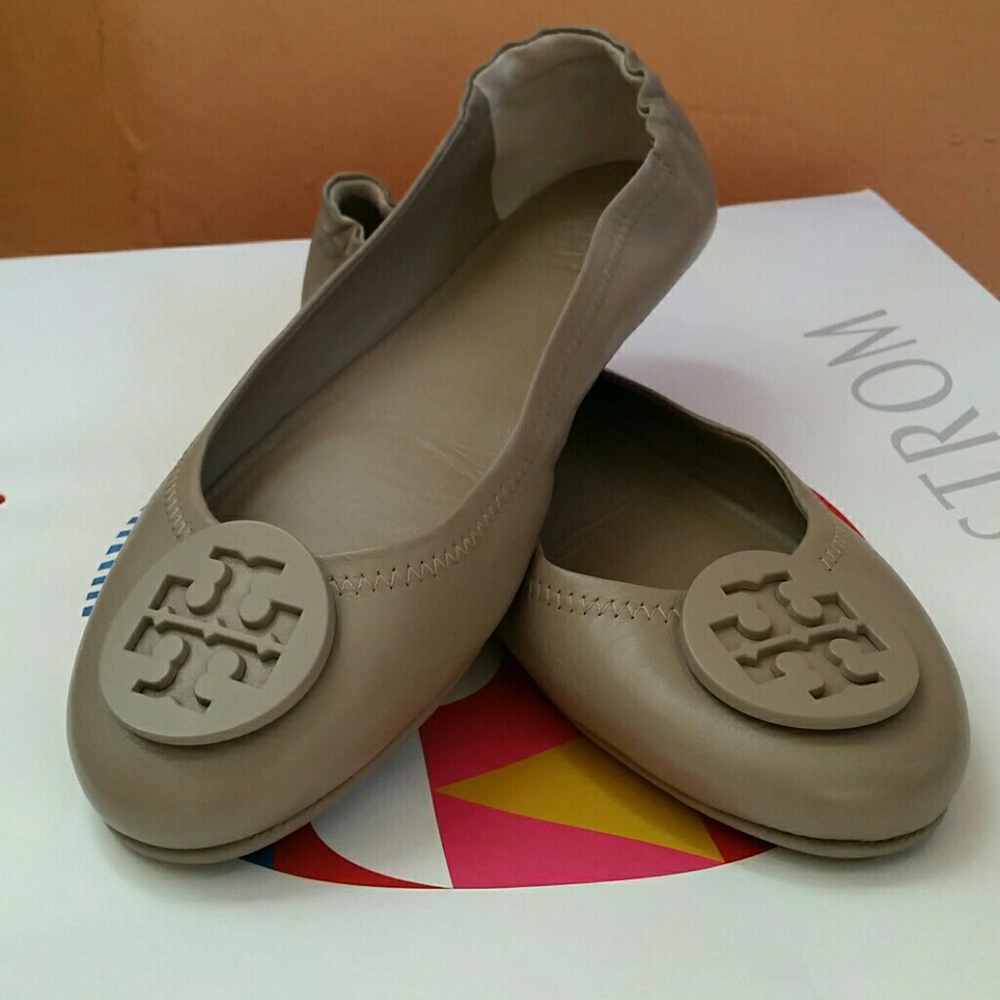 8.5 Tory Burch Flats!